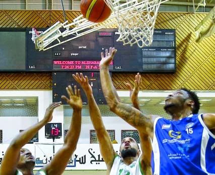 "■ الشباب واصل انتصاراته بالفوز على النصر | تصوير- خالد نوفل"