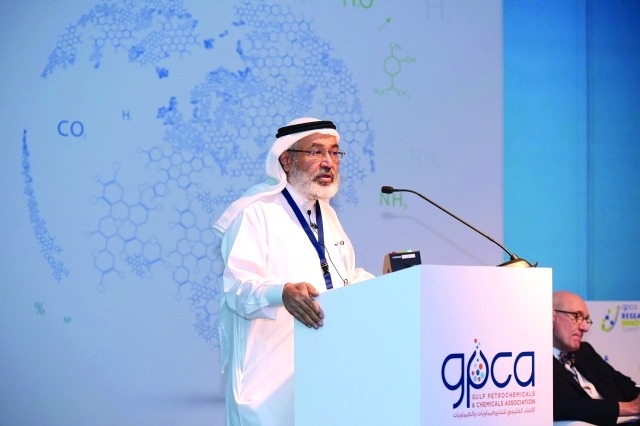 "مؤيد القرطاس"