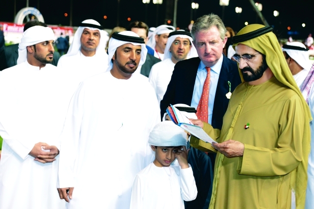 "■ محمد بن راشد يتابع برنامج السباق بحضور سلطان السبوسي وفيرجسون | تصوير- موهان"