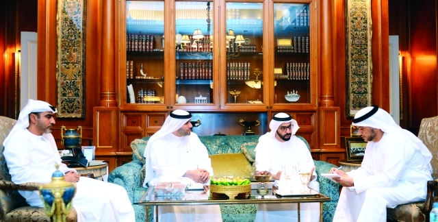 "Ⅶ حمدان بن زايد خلال استقباله عويضة المرر | وام"