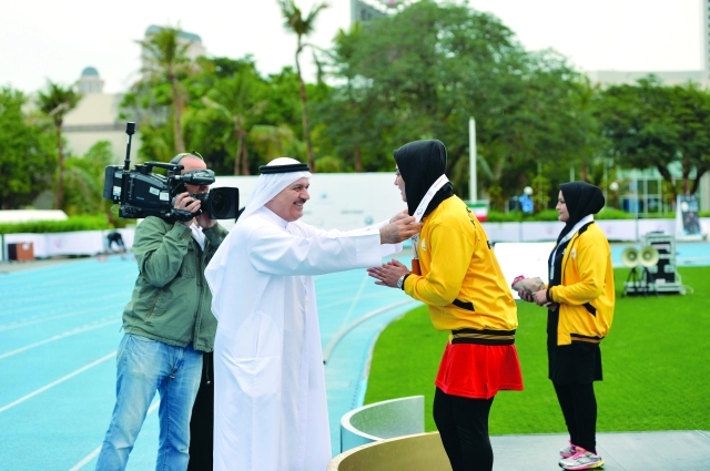 "تتويج الفائزين في السباقات - البيان"