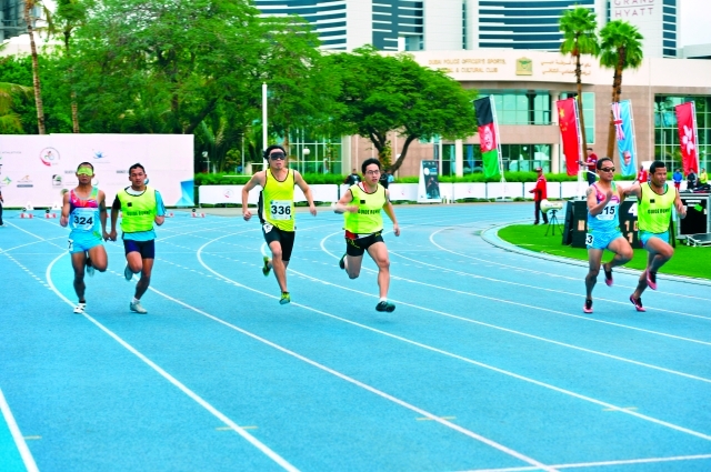 "إثارة كبيرة في منافسات المضمار - البيان"