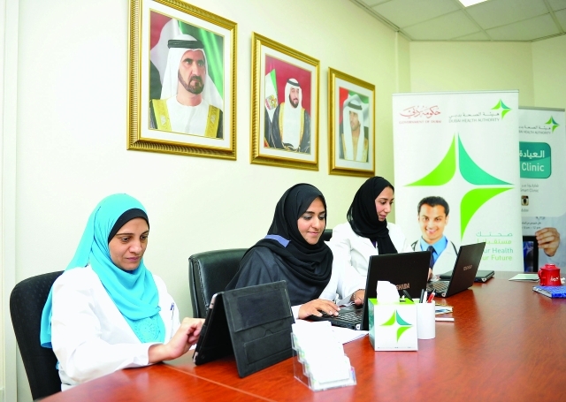 "أطباء العيادة الذكية يجيبون عن أسئلة المتابعين"