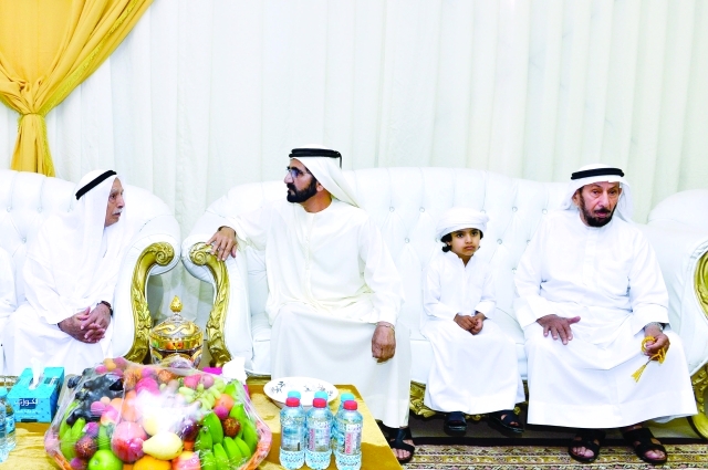 "محمد بن راشد يقدم واجب العزاء بحضور جمعة الماجد"