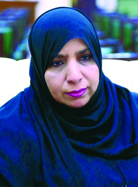 "عائشة بن سمنوه"