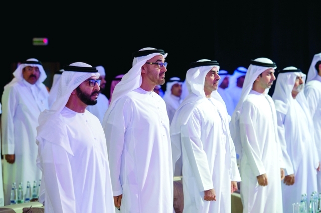 "ولي عهد أبوظبي خلال الحفل بحضور حمدان وسيف وعمر بن زايد ونهيان بن مبارك"