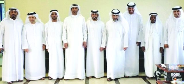 "■ خلال زيارة وفد الاتحاد إلى النادي العربي | البيان"