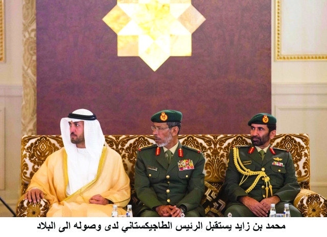 "■محمد المزروعي وحمد الرميثي خلال اللقاء"