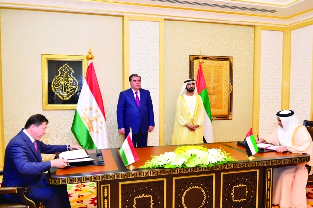"■ نائب رئيس الدولة و رئيس طاجيكستان يشهدان توقيع سيف بن زايد اتفاقية تعاون في المجال الأمني"
