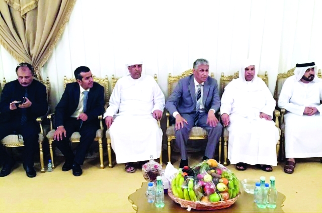 "■ السفير اليمني يقدم واجب العزاء لأسرة شهيد الوطن محمد عبيد الحمودي"