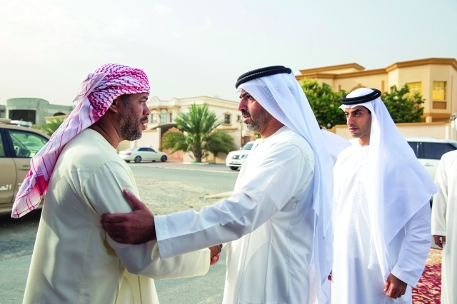 "■ حامد وخالد بن زايد يعزيان في الشهيد الكعبي"