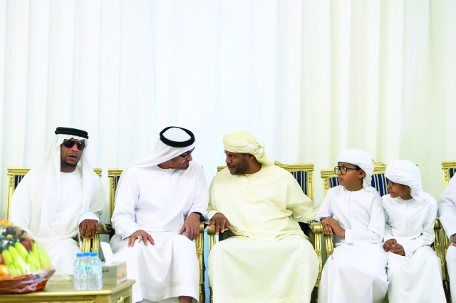 "سموه يقدم العزاء لأسرة الشهيد زايد الكعبي"