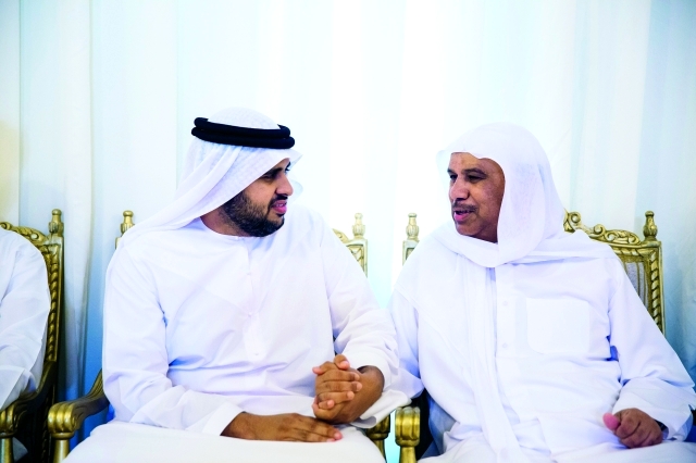"ذياب بن محمد بن زايد يعزي أسرة الحمودي | وام"