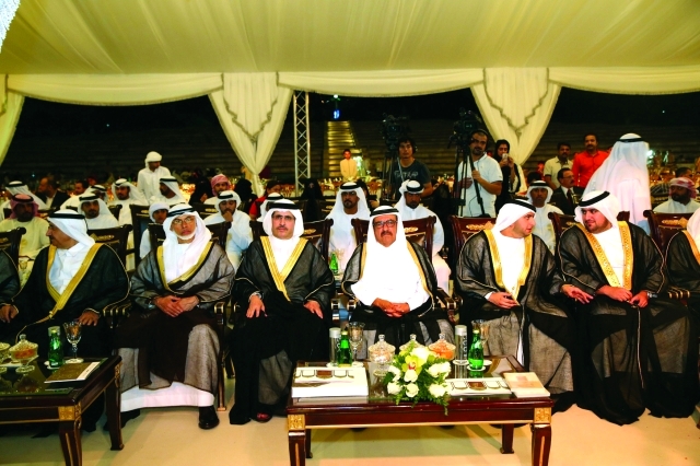 "■ سموه خلال الحفل بحضور راشد وسعيد بن حمدان وسعيد الطاير"