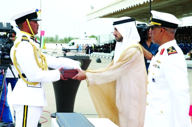 "■ وسموه مسلماً الشهادة لأحد الخريجين"