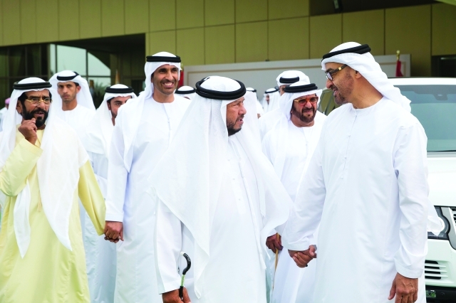 "محمد بن زايد وسلطان بن زايد وطحنون وسيف بن محمد وسعيد بن زايد"