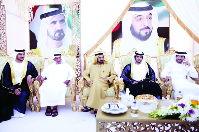 "■ محمد بن راشد خلال حفل الاستقبال بحضور حمدان بن محمد"