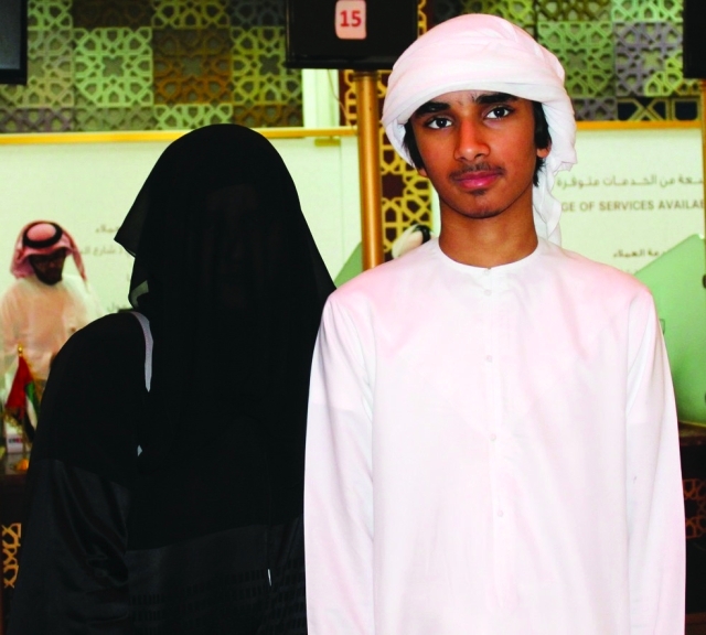 "■ شما المزروعي وابنها غانم"