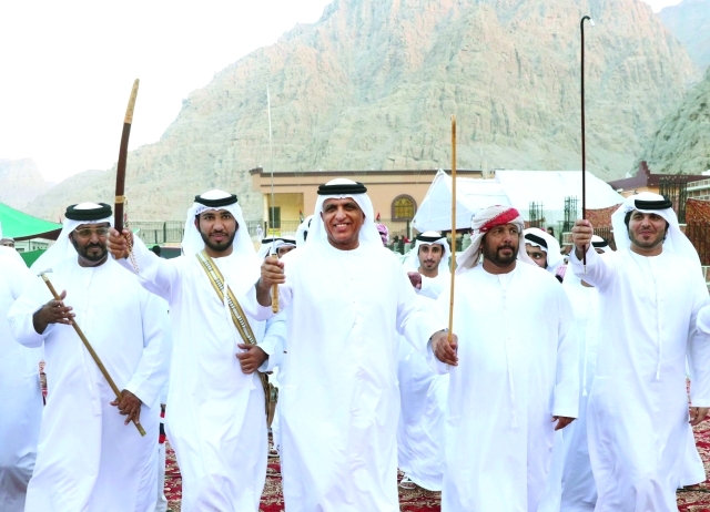 "■ سعود بن صقر خلال حضوره حفل زفاف عبدالله الخنبولي"