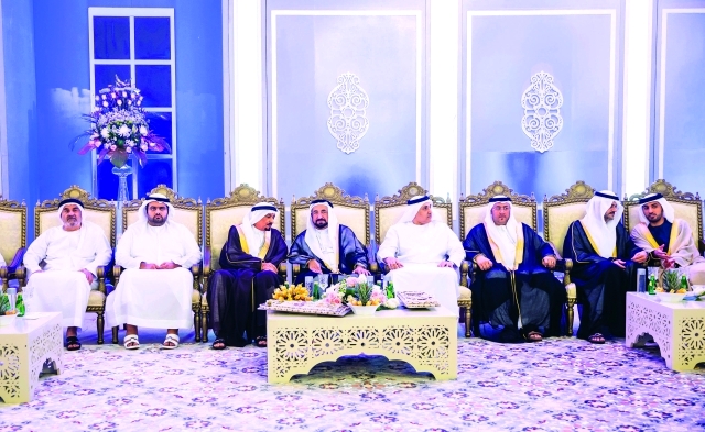 "■ سلطان القاسمي وحميد النعيمي ووليا عهد الشارقة والفجيرة والشيوخ خلال الحفل | وام"