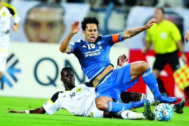 "■ خمينيز أفضل لاعب في المباراة"