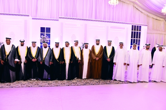 "■ سلطان القاسمي وحميد النعيمي وسعود المعلا وسعود بن صقر والشيوخ خلال الحفل"