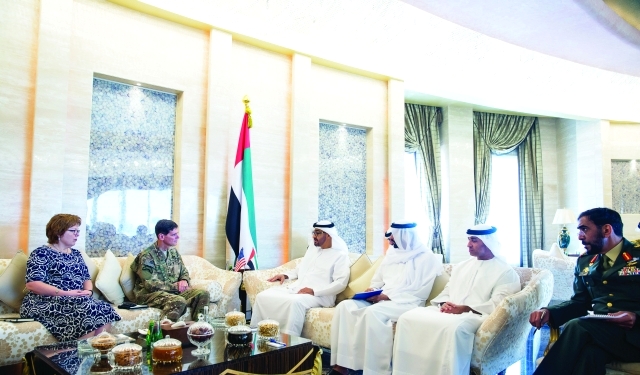 "■ محمد بن زايد خلال لقائه جوزيف فوتيل بحضور محمد البواردي ويوسف العتيبة وجمعة البواردي وباربارا أليف  |  وام"
