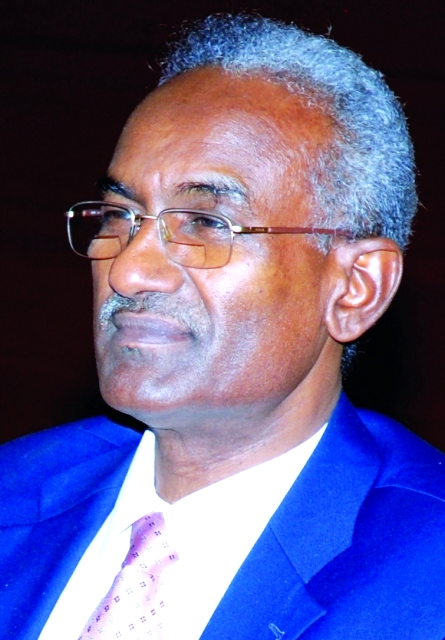 "■ عيسى عبدالرحمن"