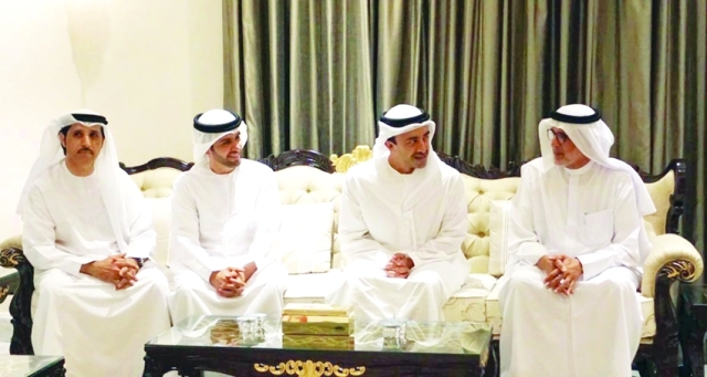 "Ⅶ عبدالله بن زايد يواسي ذوي الفقيد"