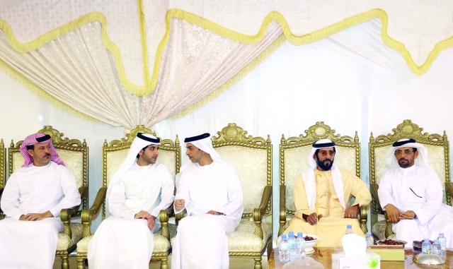 "■ طحنون بن محمد وعمر بن زايد وهزاع بن طحنون يعزون أسرة الخييلي | وام"