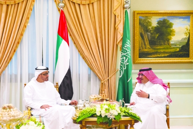 "■ محمد بن زايد ومحمد بن نايف خلال اللقاء | وام"