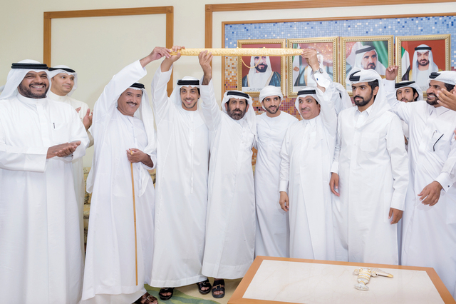 "حمدان بن محمد ومنصور بن زايد يتوجان الفائزين بحضور سلطان بن حمدان وتركي بن محمد وحمد بن جاسم | البيان"