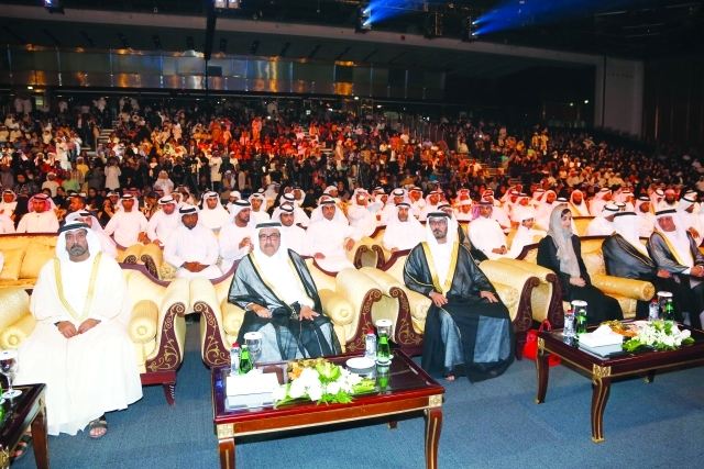 "■ حمدان بن راشد خلال حضوره الحفل بحضور أحمد بن سعيد وحسين الحمادي وحميد القطامي   |   تصوير عبد الحنّان مصطفى"