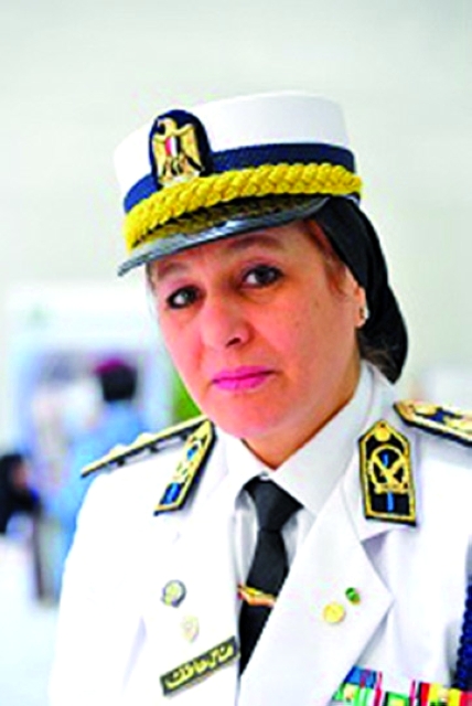 "■ منال عاطف"