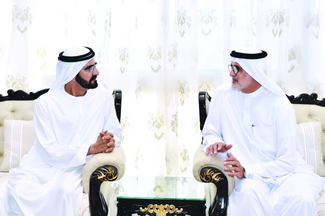 "■ محمد بن راشد يعزي سعيد عبدالله حارب في وفاة والده | تصوير: محمد هشام"