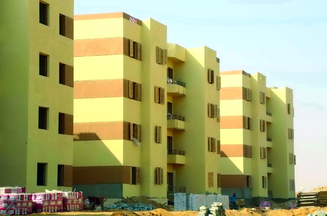 "■ مشاريع الإمارات التنموية في مصر شملت مدناً سكنية لمئات الآلاف من الأسر | أرشيفية"
