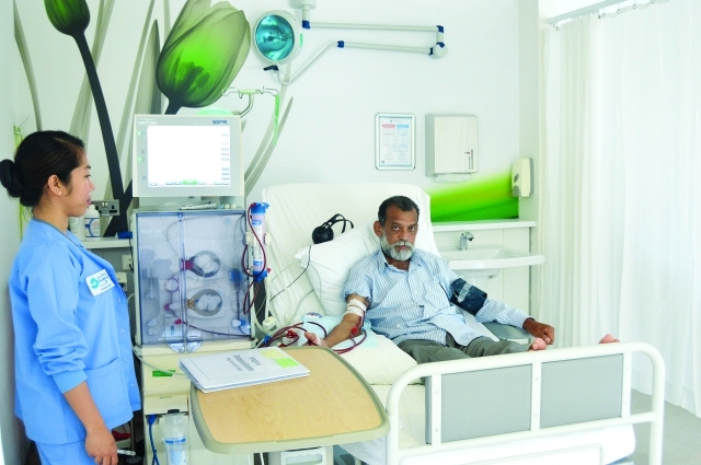 "■ المريض أثناء جلسة الغسيل الكلوي | البيان"