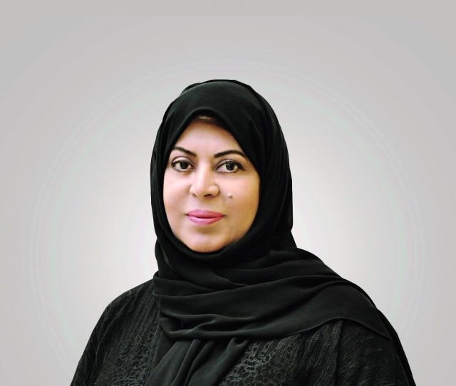"■ عائشة المطوع"