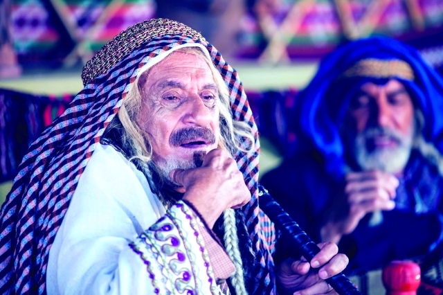 "Ⅶ الطواريد مسلسل كوميدي تدور أحداثه في بيئة بدوية"