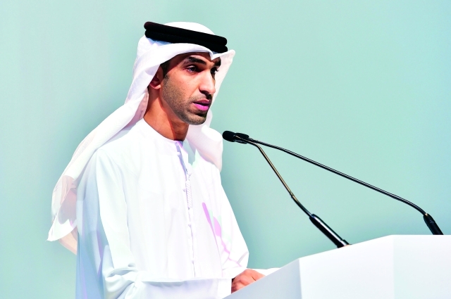 " ثاني الزيودي متحدثاً خلال المؤتمر"