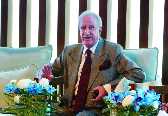 "■ علاء نورس يستعرض مسيرة «أم الإمارات»"