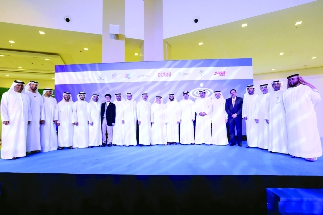 "■ جانب من قرعة وحفل افتتاح البطولة بسوق التنين في دبي بحضور شخصيات رياضية بارزة | تصوير - خالد نوفل"