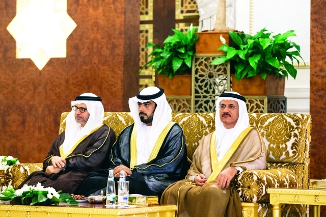 "ذياب بن طحنون بن محمد وأنور قرقاش وسلطان المنصوري"
