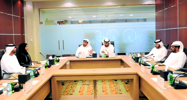 "■ جانب من اجتماع لجنة «الوطني» | البيان"