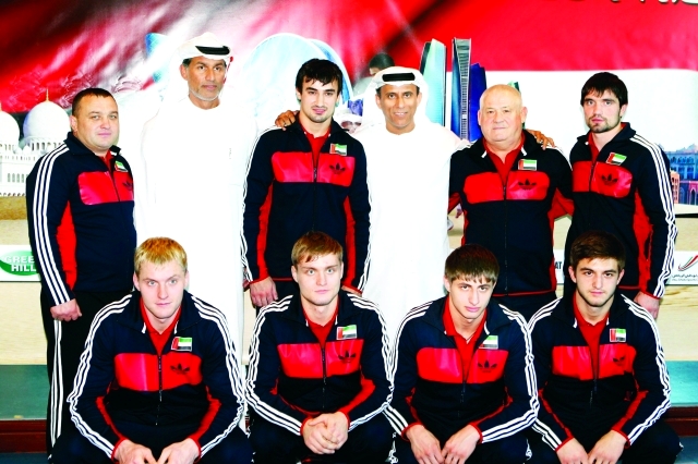 "■ محمد بن ثعلوب وناصر التميمي يتوسطان منتخب الجودو | البيان"