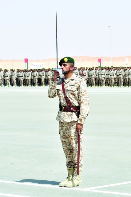 "أحمد بن محمد بن راشد خلال حفل التخريج"