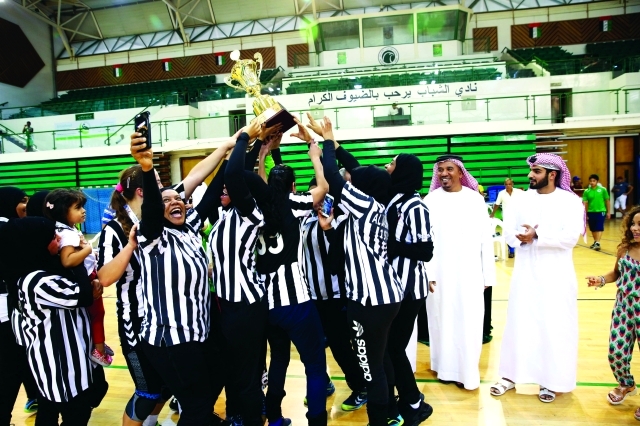 "■ فرحة سيدات الجزيرة بالتتويج بالكأس الغالية | البيان"