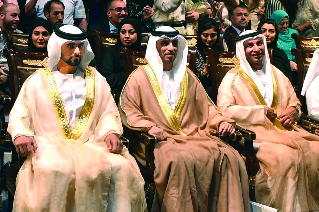 "■ سموه يتابع فعاليات الحفل بحضور أحمد الفلاسي وعبد الله الكرم"