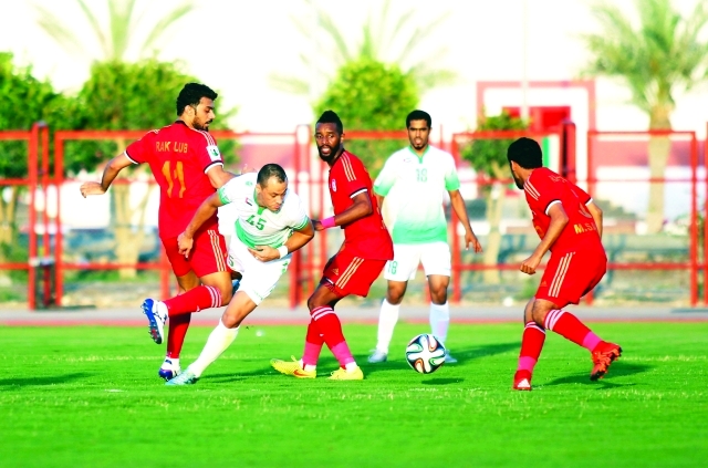 "■ أندية الهواة تطالب اتحاد الكرة الوفاء بوعوده"