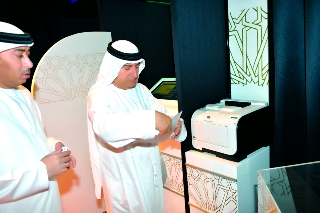 "■ إبراهيم عبد الملك يتابع نظام الاقتراع الجديد | البيان"